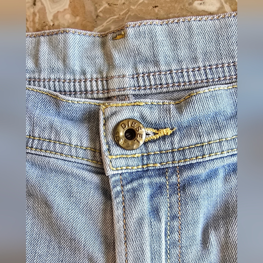 Diesel Alaisi Denim Shorts, Sz 29 - Picture 4 of 8